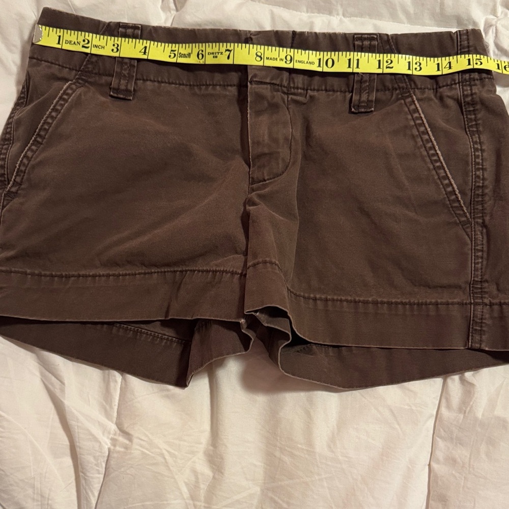 GAP Women's Dark Brown Cargo Shorts Sz. 2